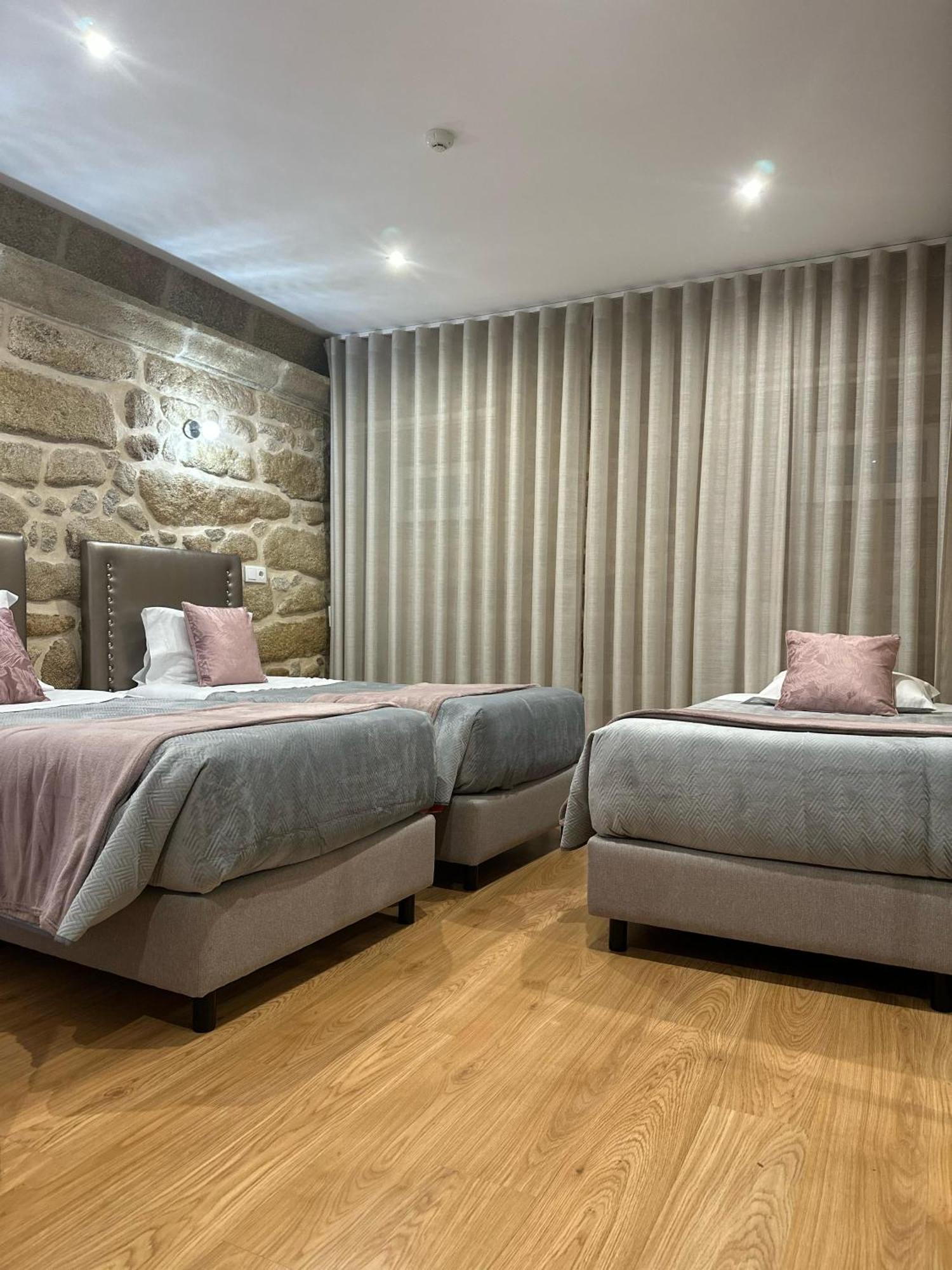 Alojamento Central Chaves Bagian luar foto